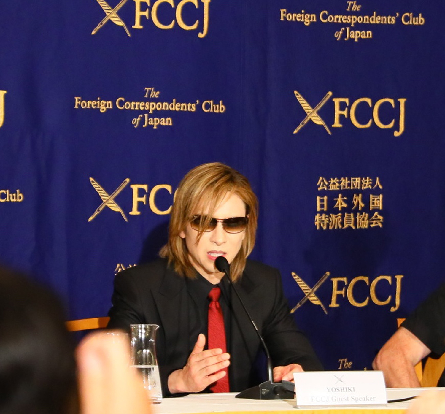 Yoshiki 日本外国特派員協会での記者会見に出席 外国人記者たちも唸った全編英語での白熱のディスカッション 米カーネギーホール以来初の Yoshiki Classical 18 開催を発表 来週ドイツでサラ ブライトマンとの共演も明らかに Club Zy