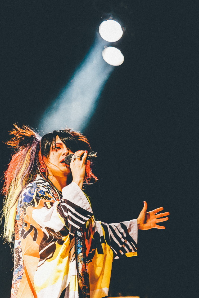 DEZERT×夕闇に誘いし漆黒の天使達　対バンTシャツ すっごいツインテール DEZERT × 夕闇に誘いし漆黒の天使達“すっごいツインテールを決める会