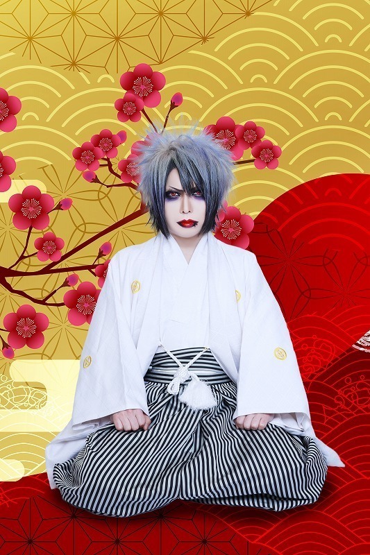 ミスイ、1月7日に行う単独公演を羽織袴姿で行う。2024年の暴れ初めを