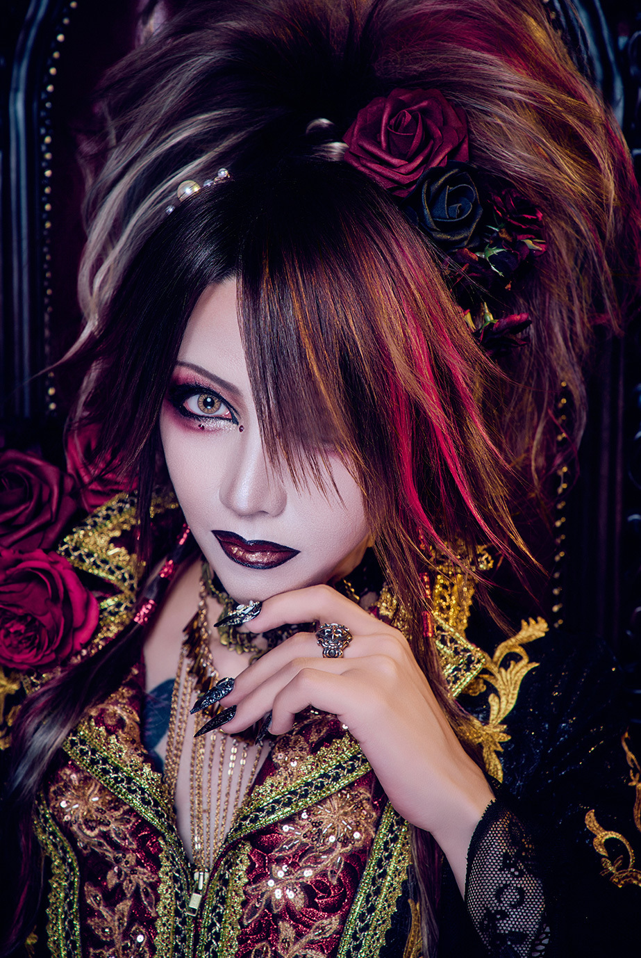 ヴィジュアル界の生きた伝説が、新たな歴史を更新する。 KISAKI、生誕